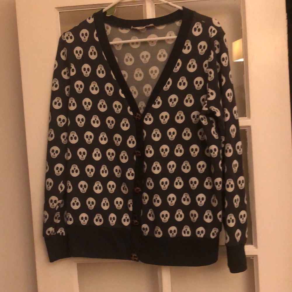 Size medium women’s cardigan with skull print￼
